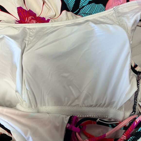 NWT La Blanca | In Full Bloom Off The Shoulder Ruffle One Piece Swimsuit 10 - Picture 9 of 10